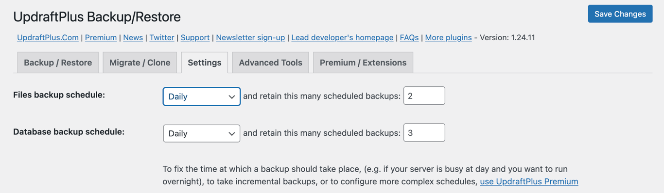 UpdraftPlus settings showing daily backup schedules for files and database